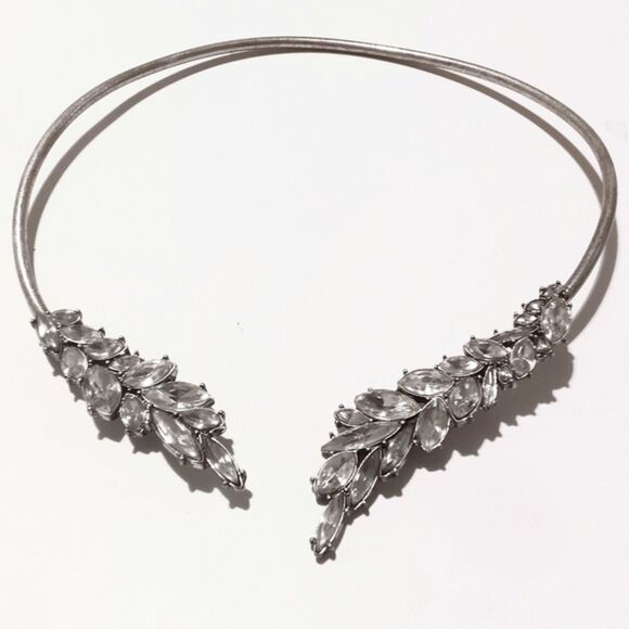 Lulu's Silver Tone Wired Wrap Front Rhinestone Choker Necklace - Picture 1 of 7